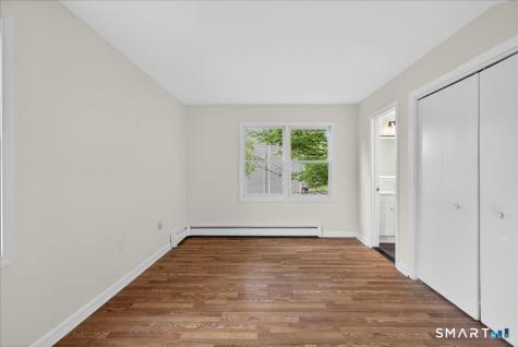 492 Long Hill Road Middletown CT 06457
