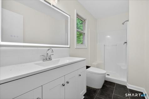 492 Long Hill Road Middletown CT 06457