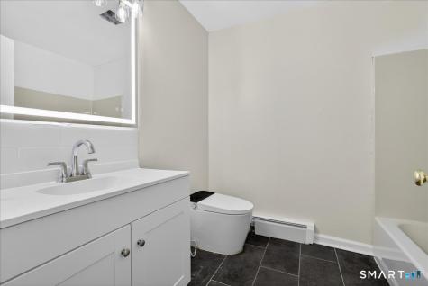492 Long Hill Road Middletown CT 06457