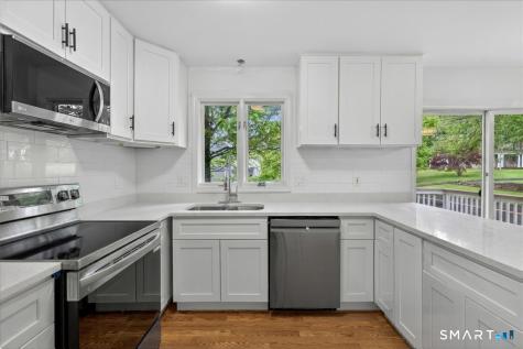 492 Long Hill Road Middletown CT 06457
