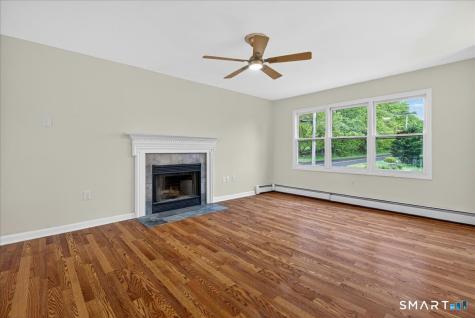 492 Long Hill Road Middletown CT 06457