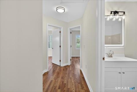 492 Long Hill Road Middletown CT 06457