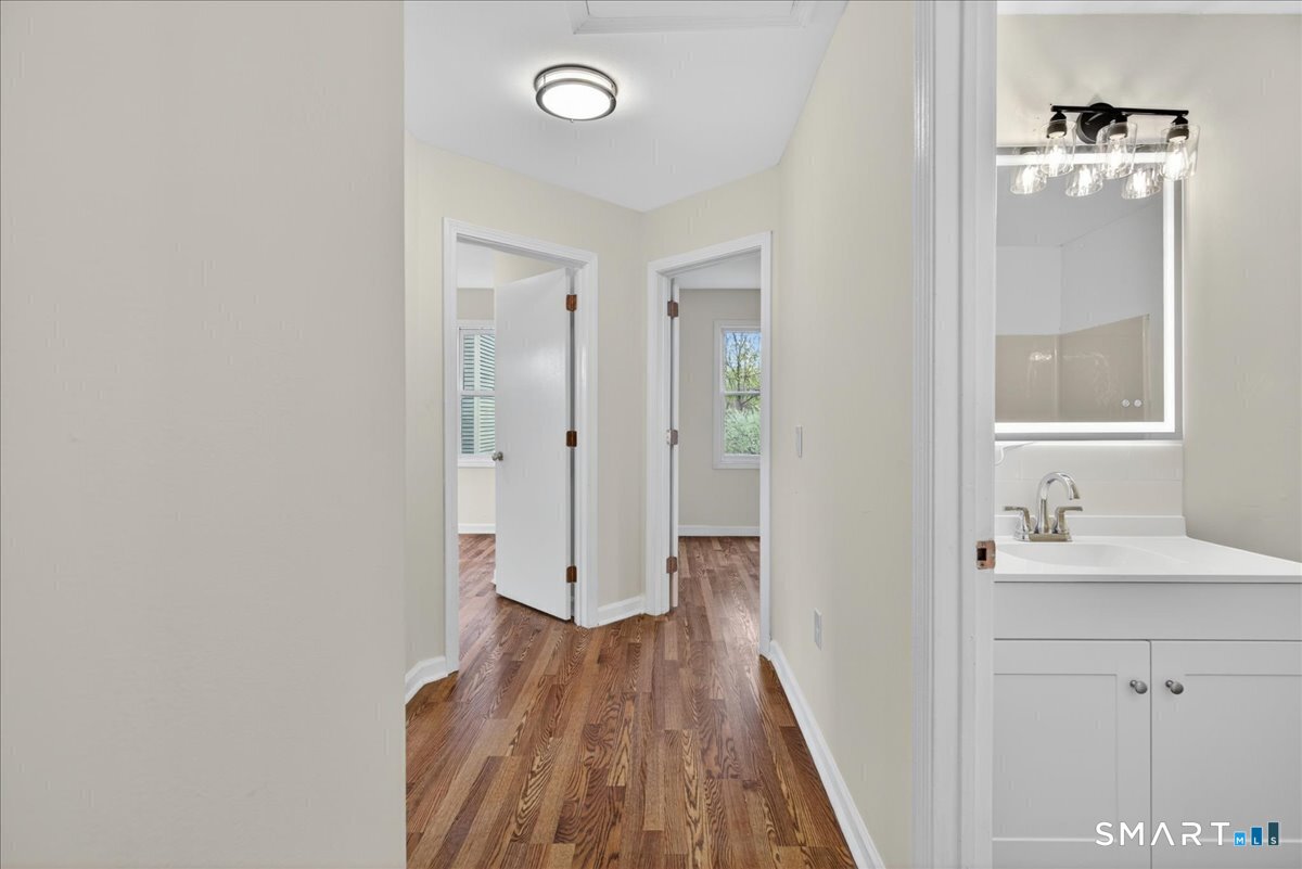 492 Long Hill Road Middletown CT 06457