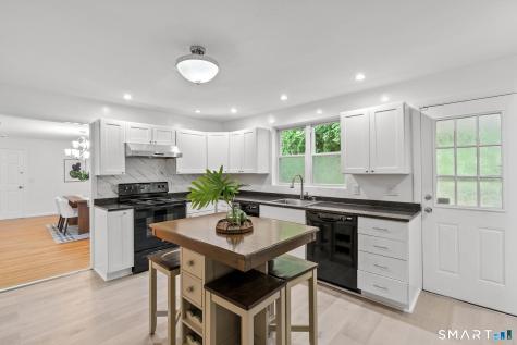 2 Old Field Road West Hartford CT 06117