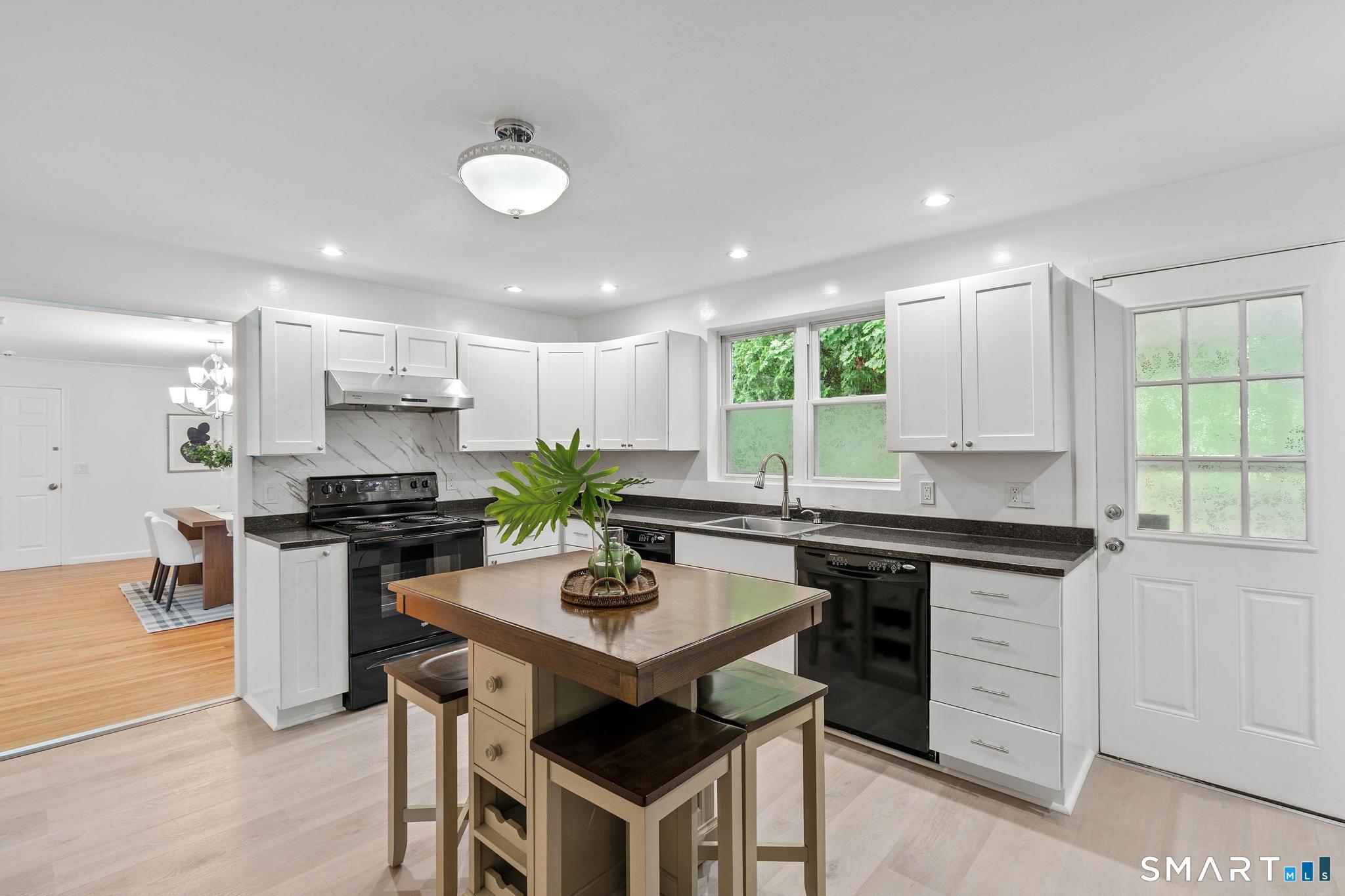 2 Old Field Road West Hartford CT 06117