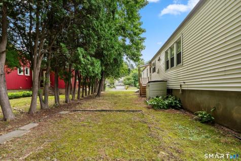 2 Old Field Road West Hartford CT 06117