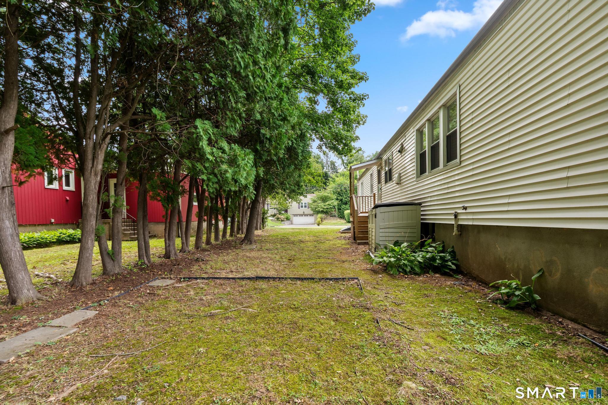 2 Old Field Road West Hartford CT 06117