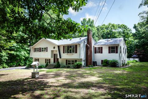 8 Old Towantic Hill Road Oxford CT 06478