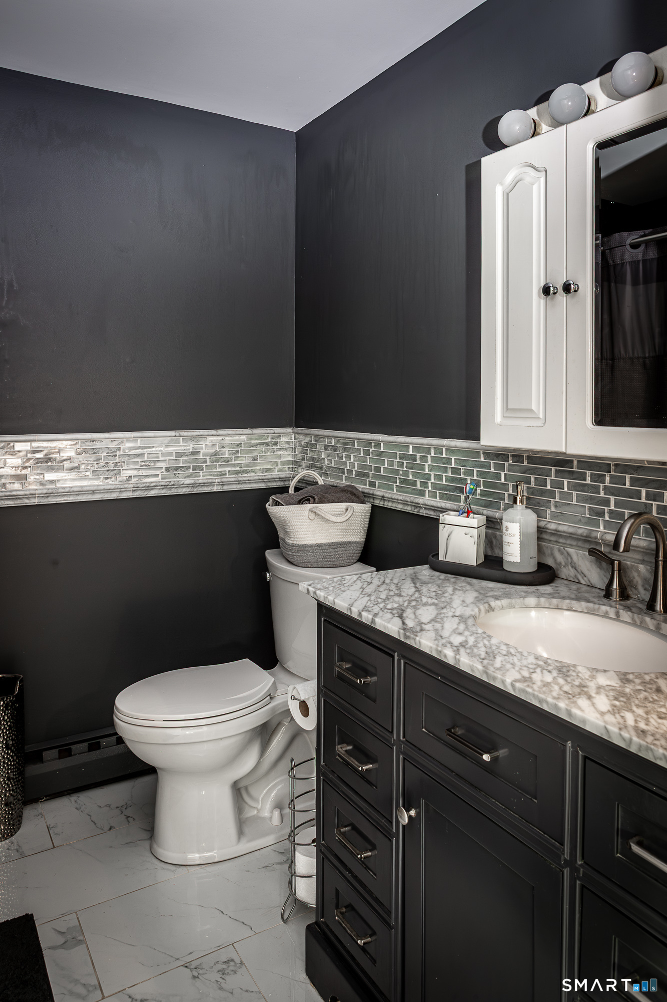 8 Old Towantic Hill Road Oxford CT 06478