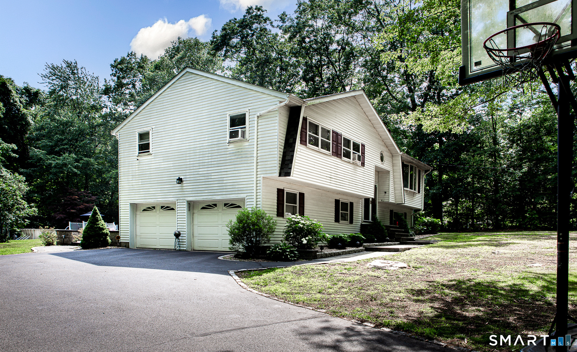 8 Old Towantic Hill Road Oxford CT 06478