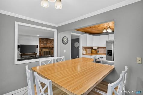 6 Fawnbrook Lane Simsbury CT 06070
