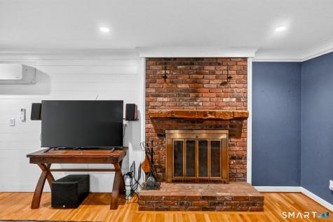 6 Fawnbrook Lane Simsbury CT 06070
