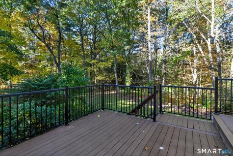 6 Fawnbrook Lane Simsbury CT 06070