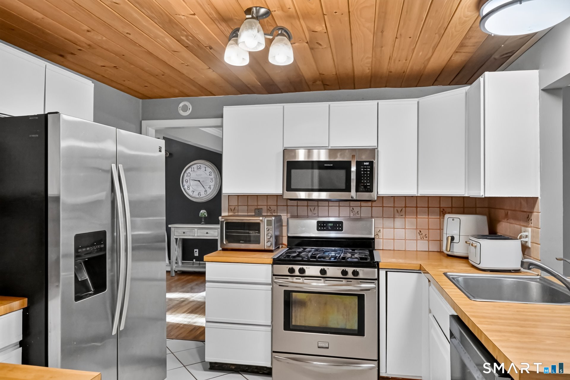 6 Fawnbrook Lane Simsbury CT 06070