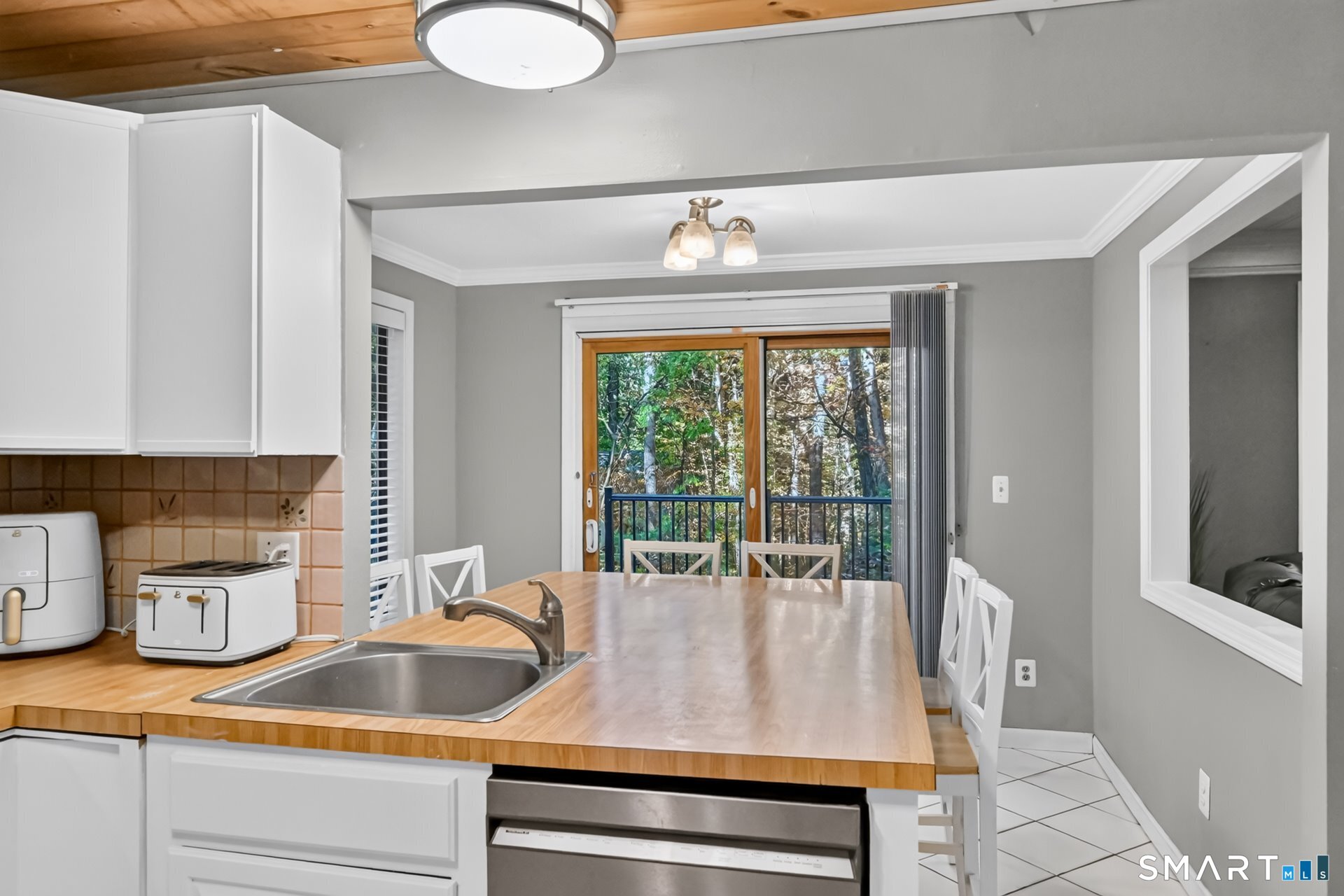 6 Fawnbrook Lane Simsbury CT 06070