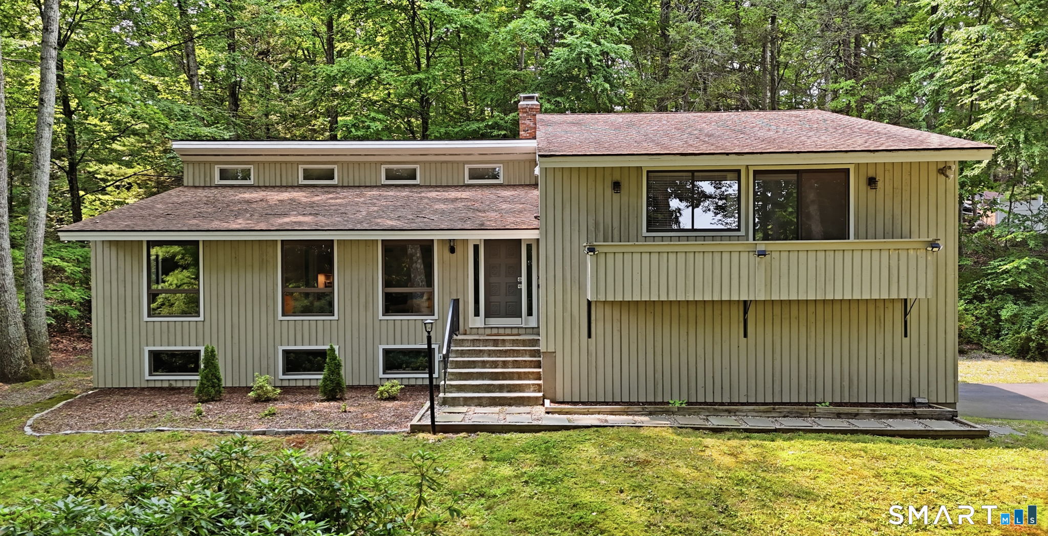 Avon CT, 21 Hemlock Lane
