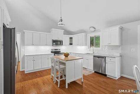 21 Hemlock Lane Avon CT 06001