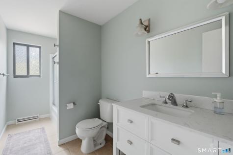 21 Hemlock Lane Avon CT 06001