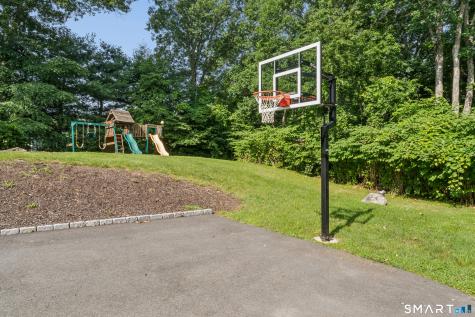27 Nashville Rd Extension Bethel CT 06801