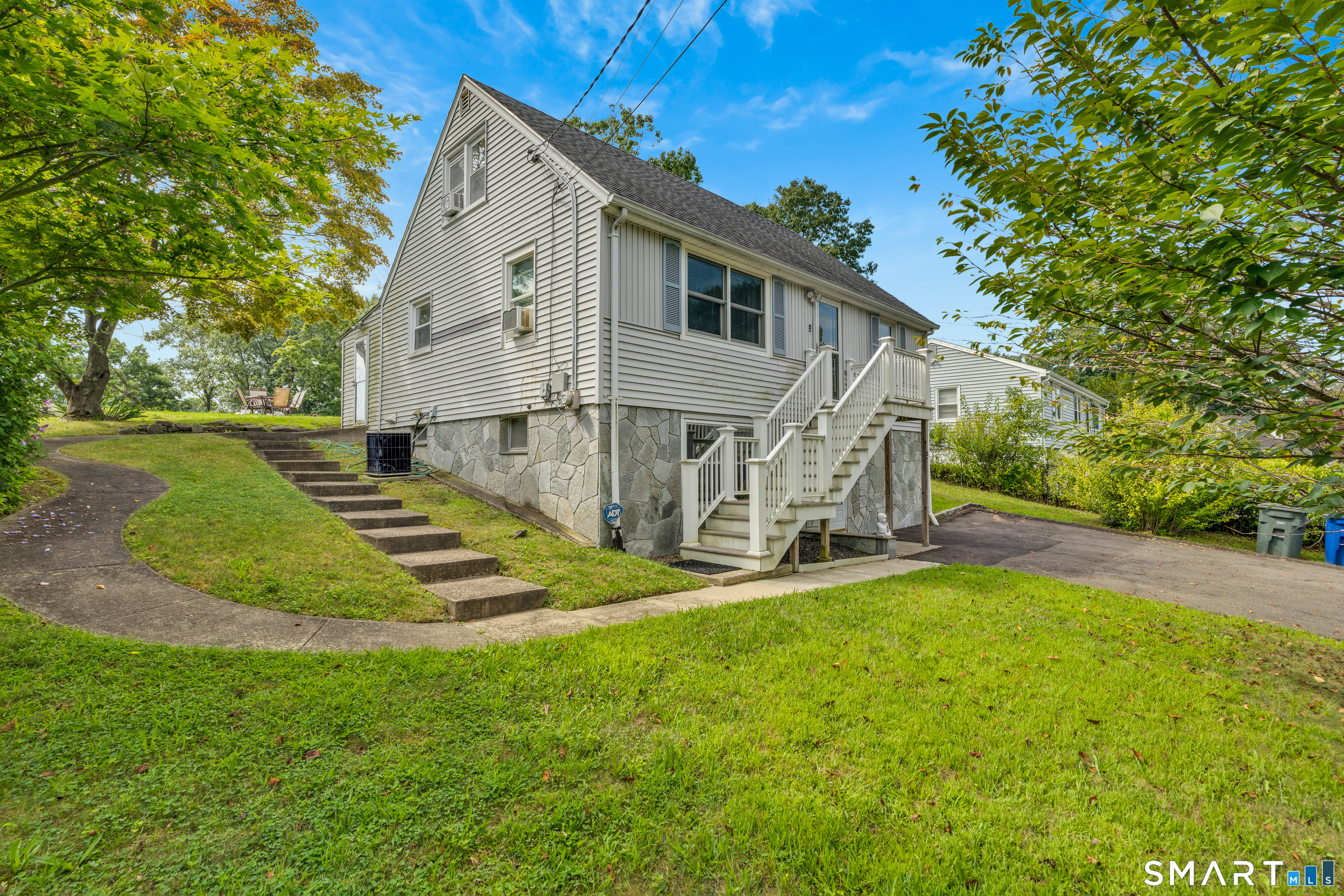 143 Red Oak Road Bridgeport CT 06606