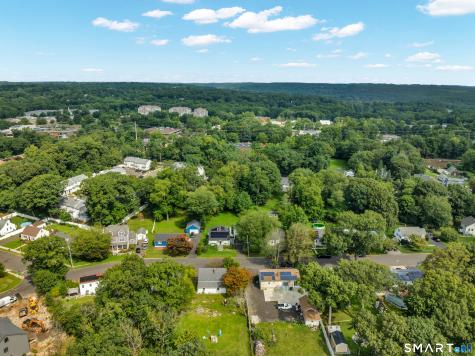 143 Red Oak Road Bridgeport CT 06606