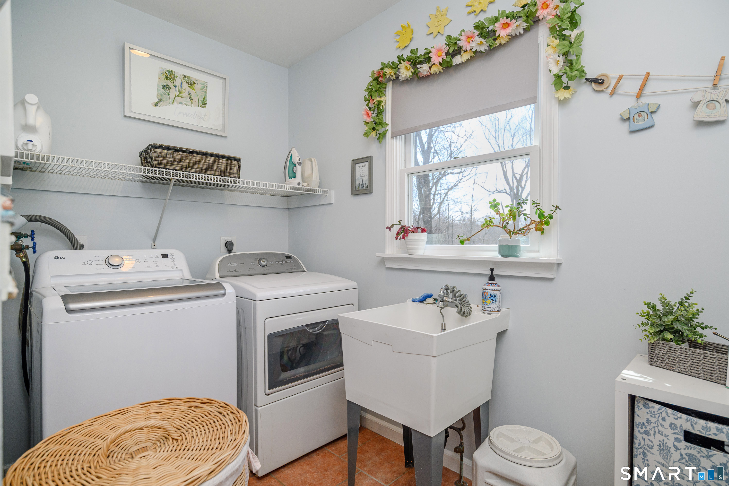 17 Weldon Woods Road New Fairfield CT 06812