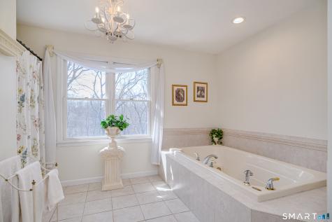 17 Weldon Woods Road New Fairfield CT 06812