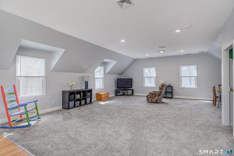 17 Weldon Woods Road New Fairfield CT 06812