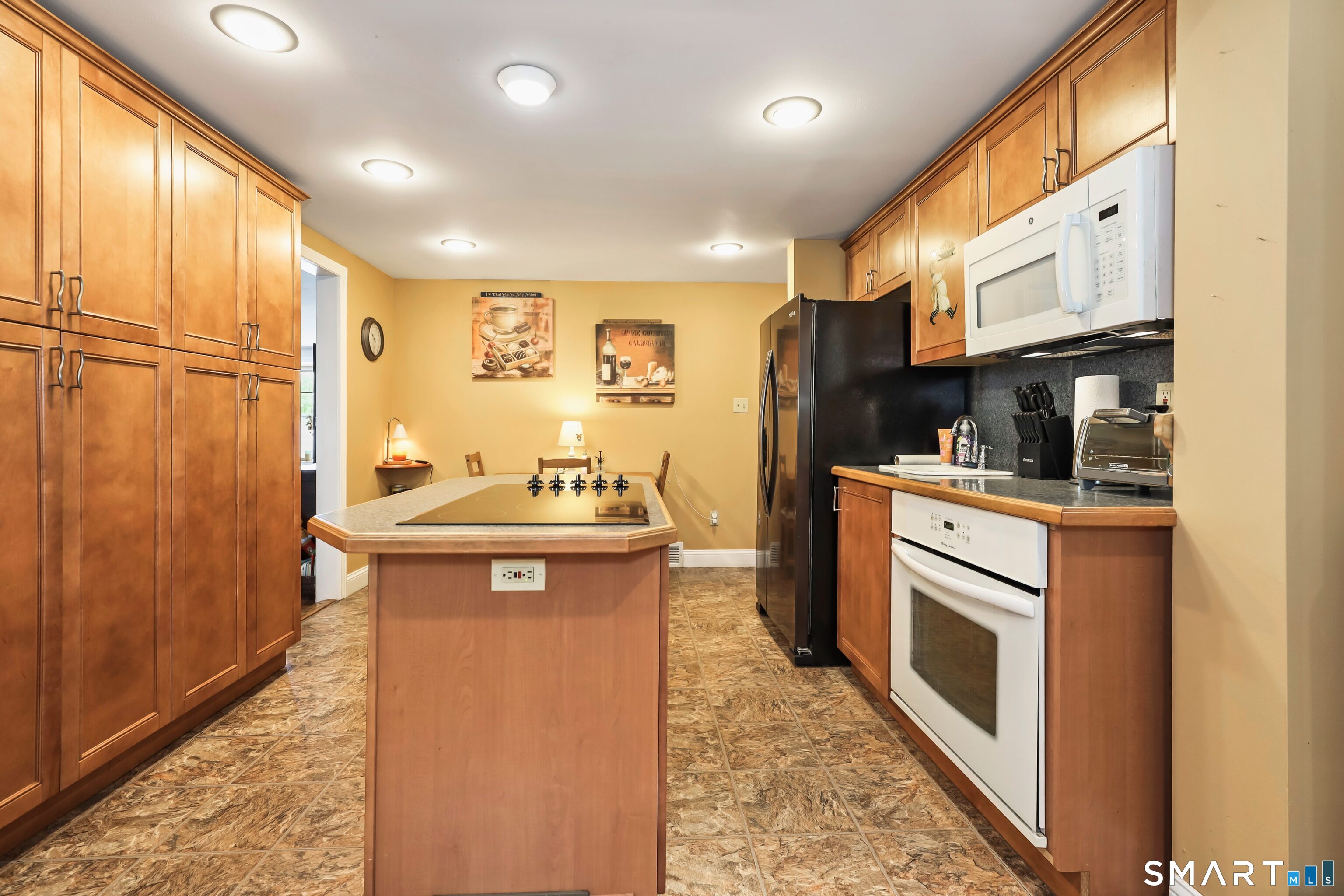 214 North Hoadley Street Naugatuck CT 06770
