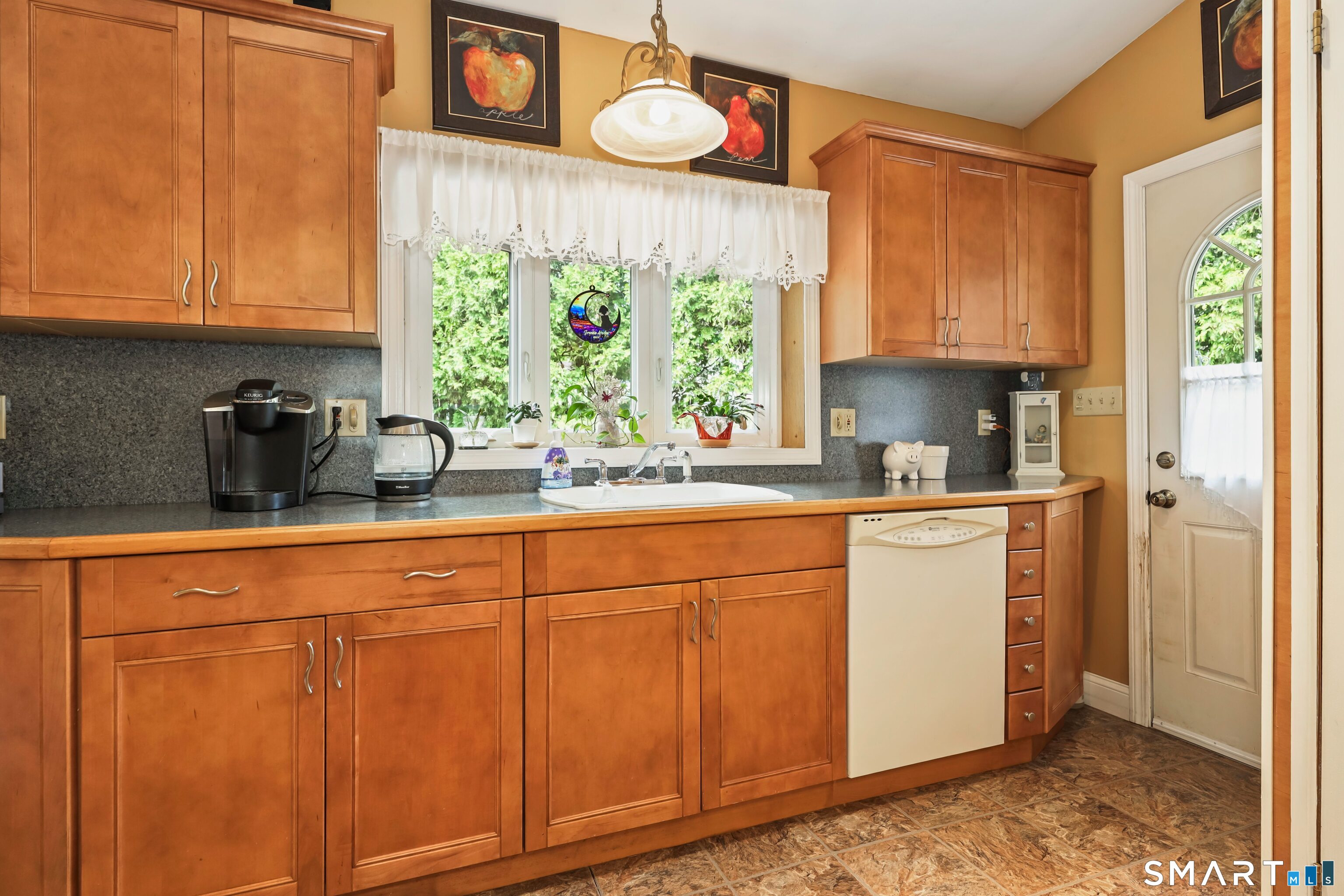 214 North Hoadley Street Naugatuck CT 06770