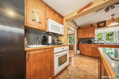 214 North Hoadley Street Naugatuck CT 06770