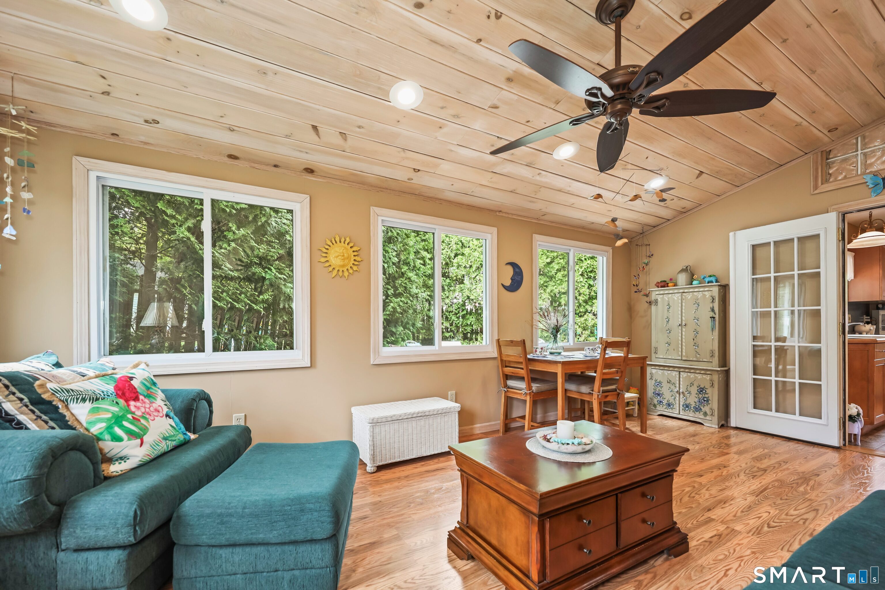 214 North Hoadley Street Naugatuck CT 06770
