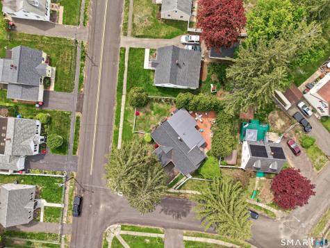 214 North Hoadley Street Naugatuck CT 06770