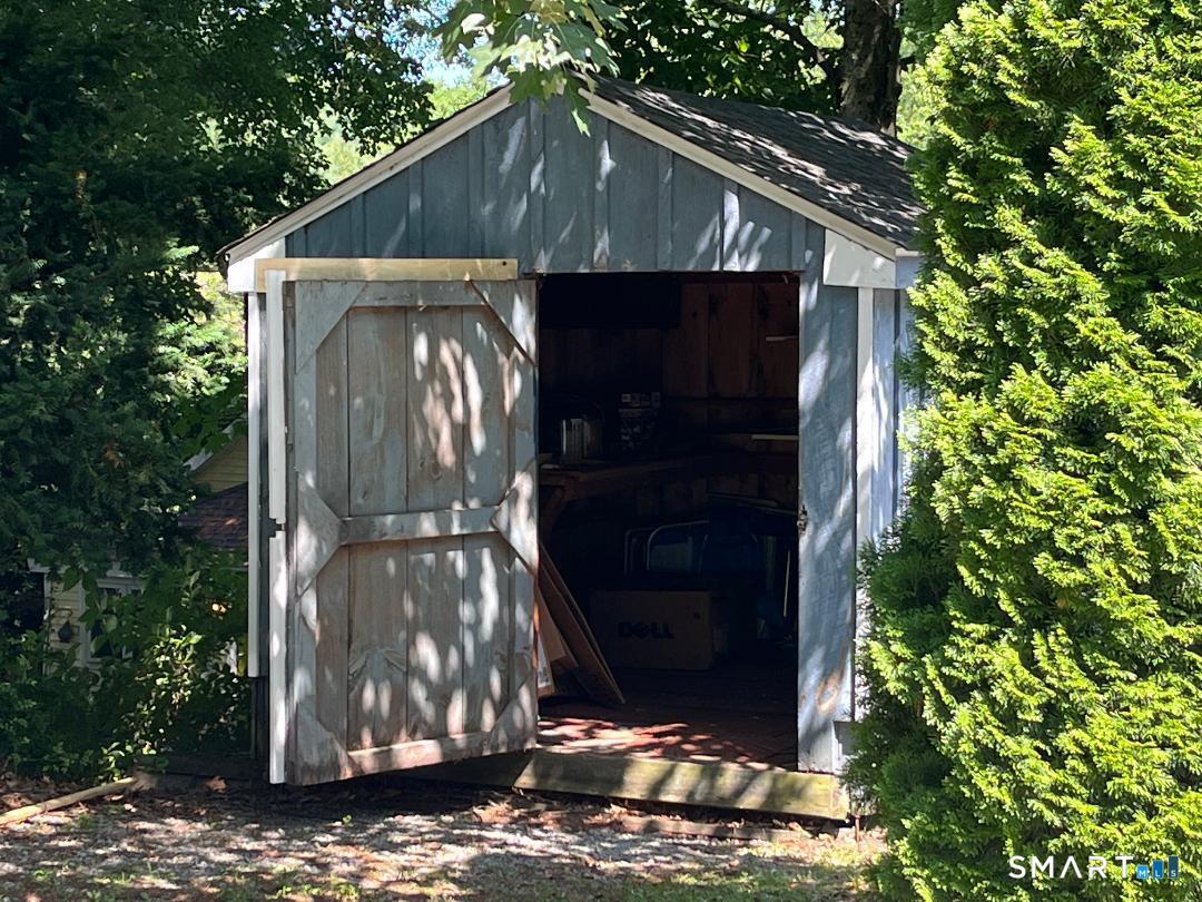 91 White Road Ellington CT 06029