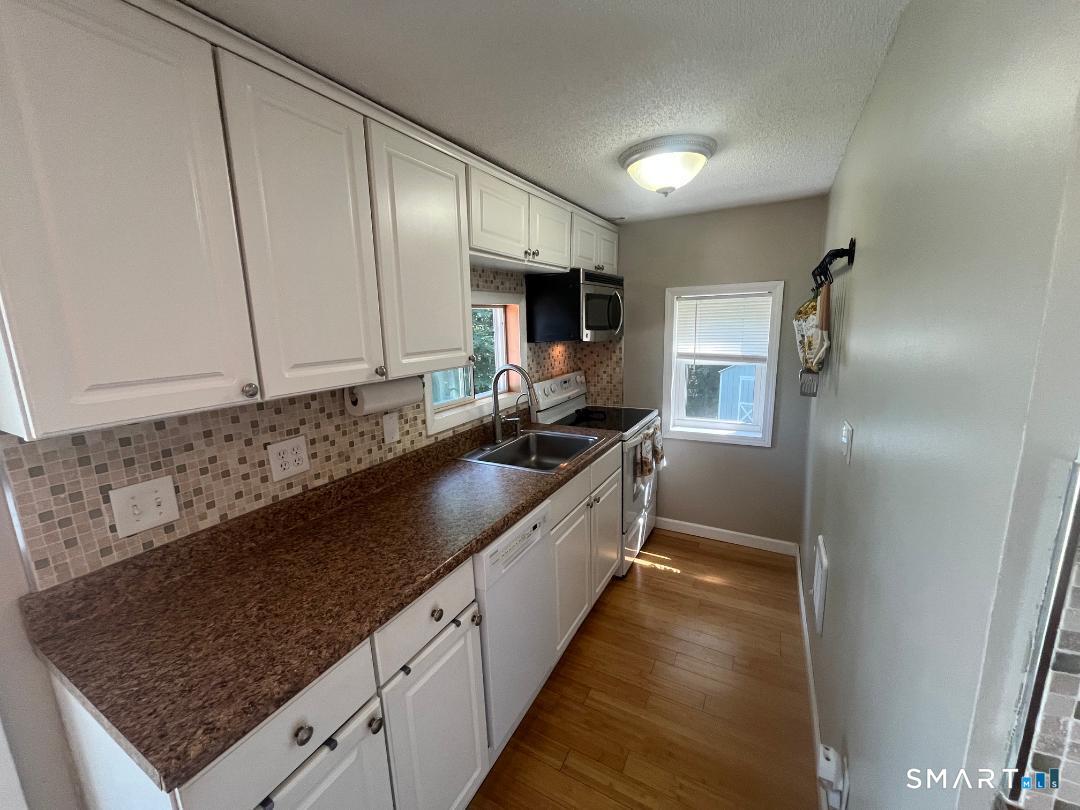 91 White Road Ellington CT 06029