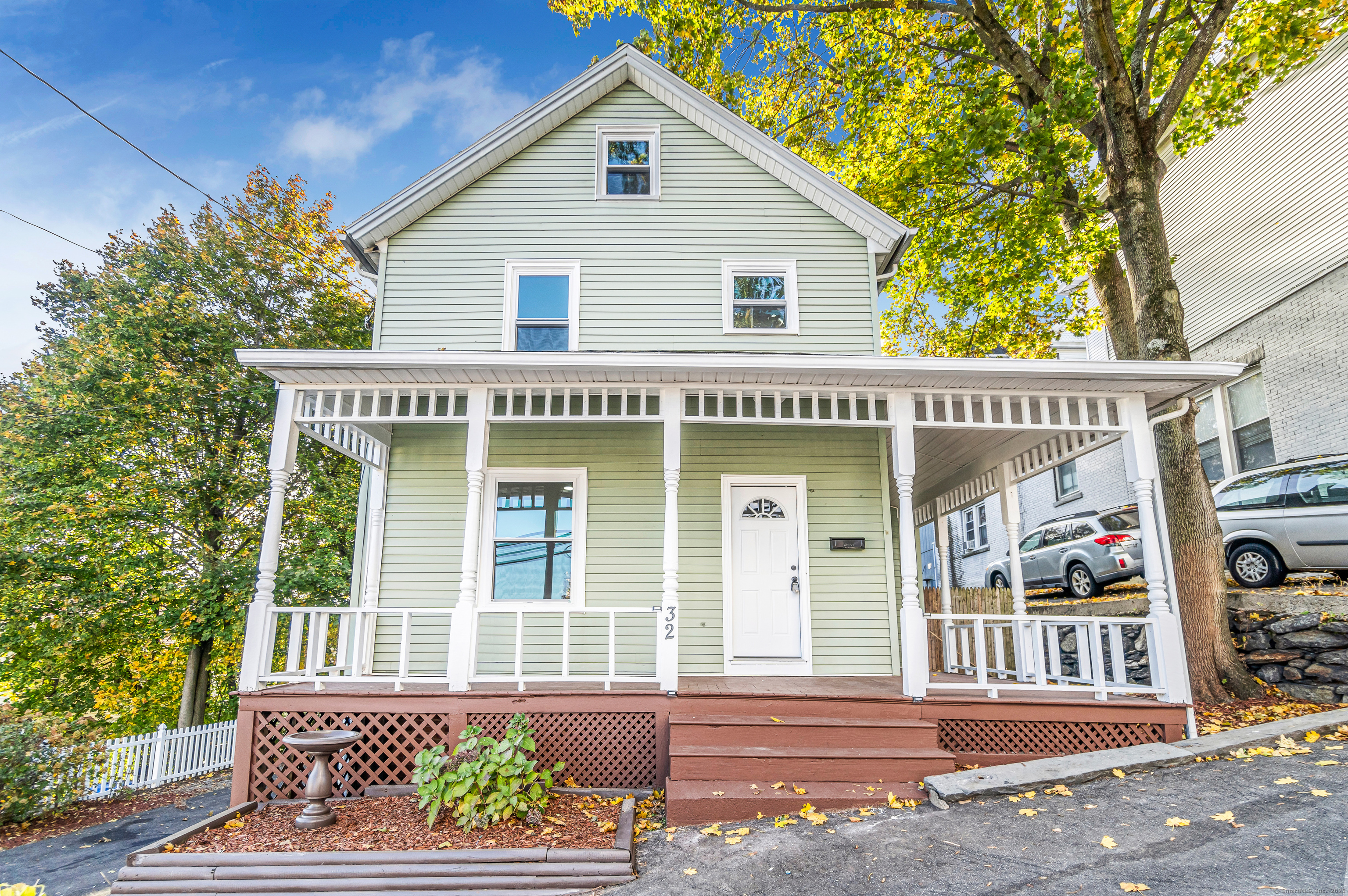 32 Hill Street Shelton CT 06484