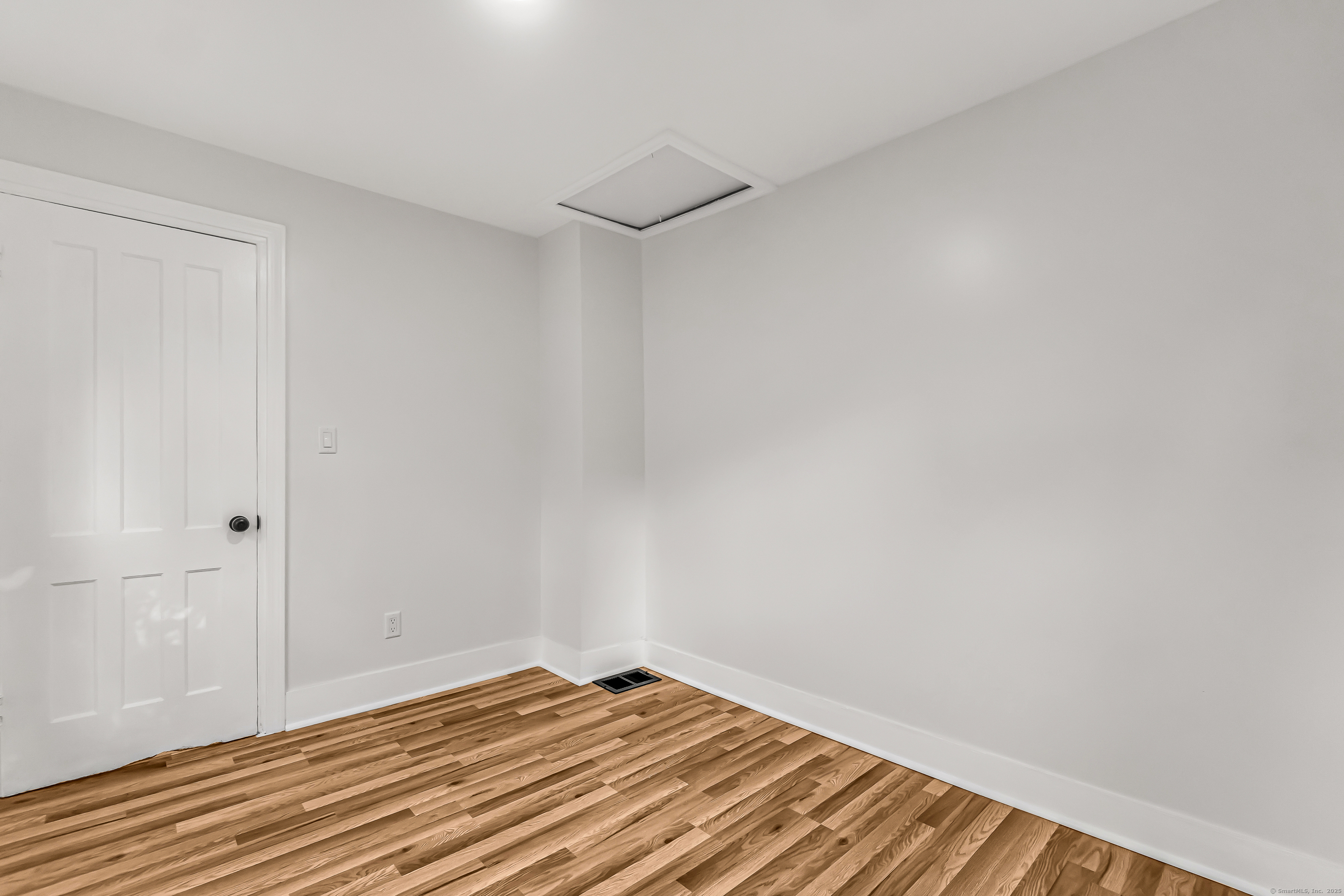 32 Hill Street Shelton CT 06484