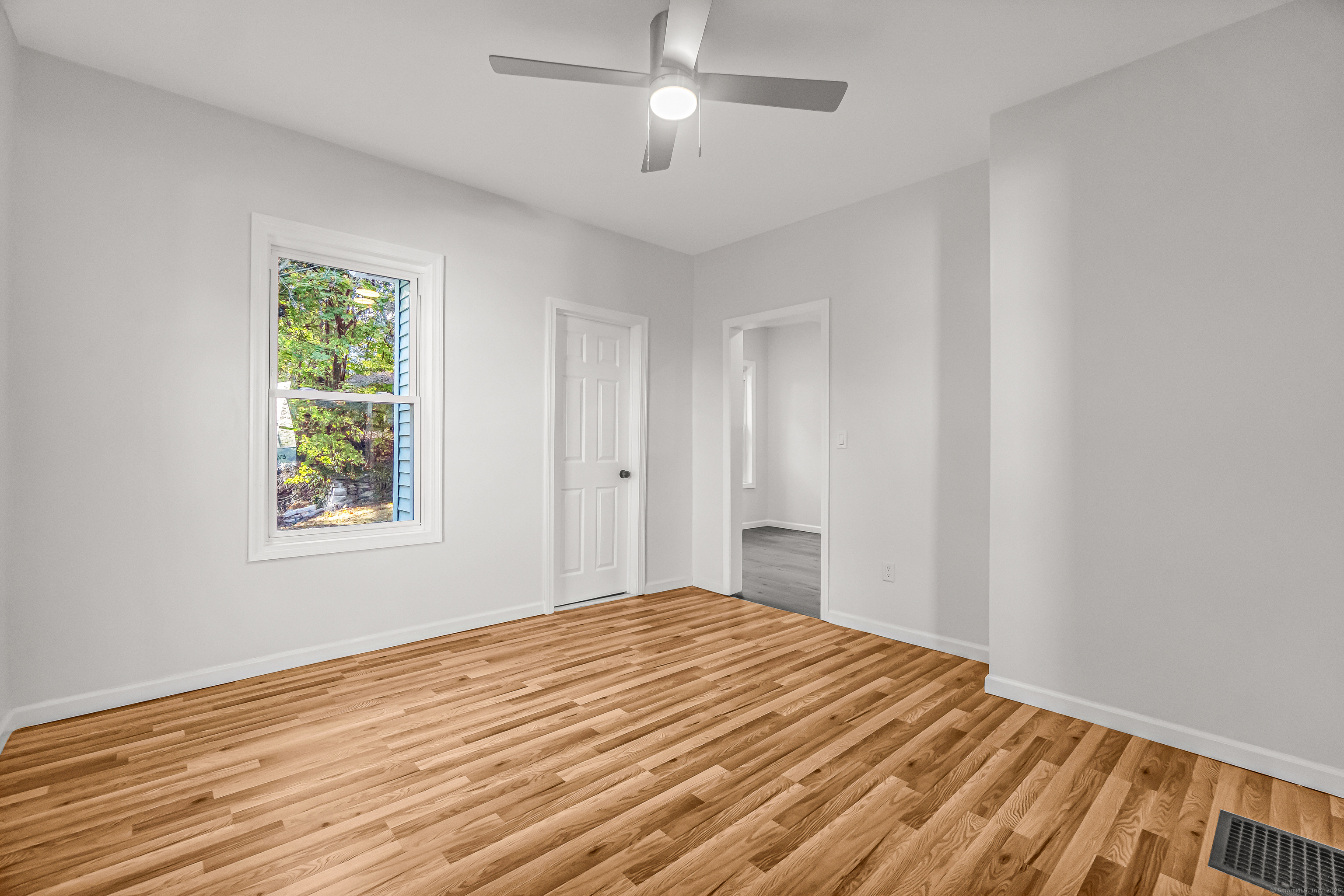 32 Hill Street Shelton CT 06484