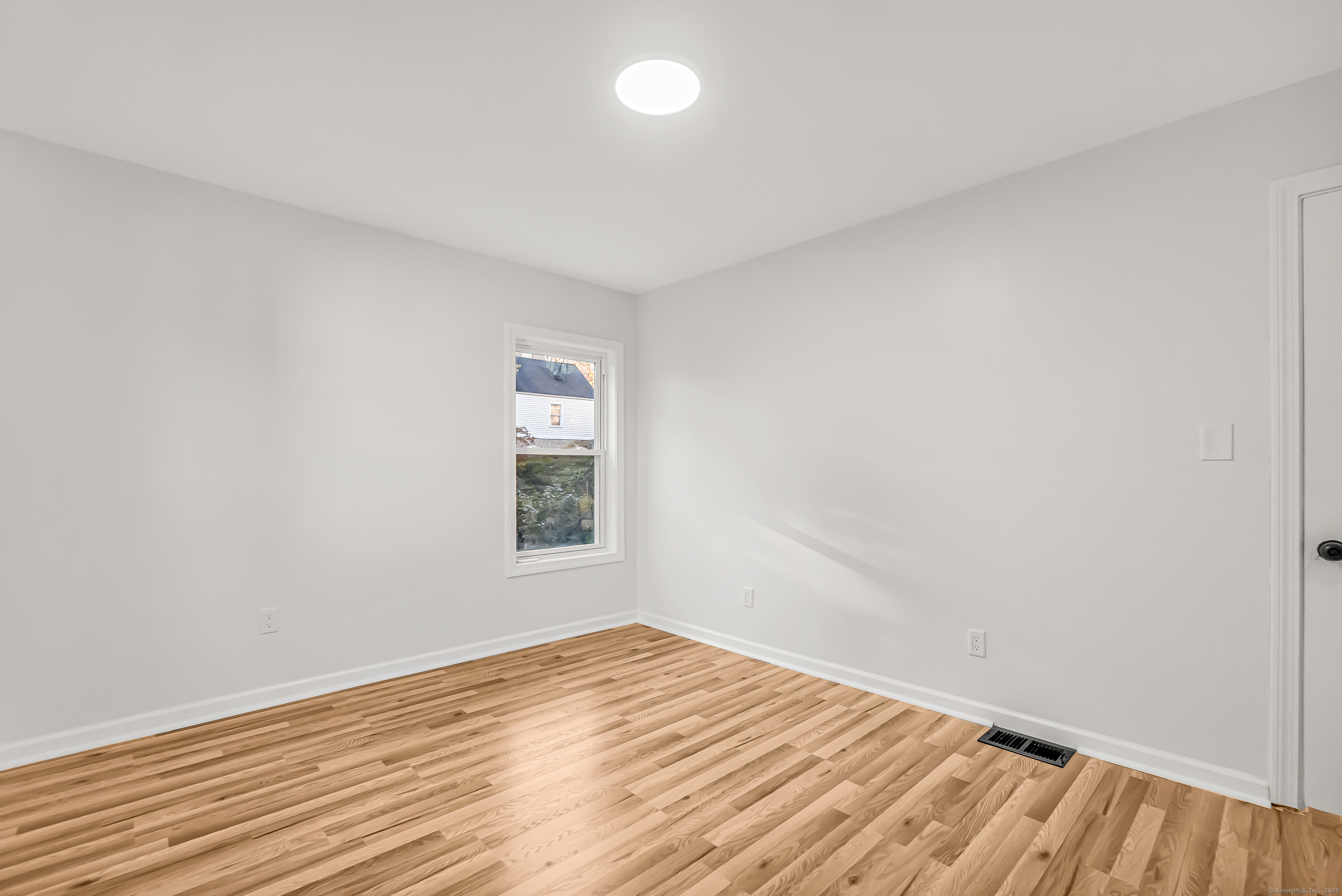 32 Hill Street Shelton CT 06484