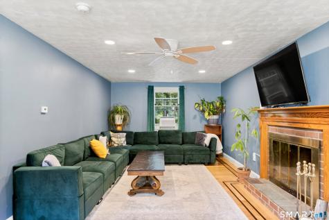 42 Oakwood Street Enfield CT 06082
