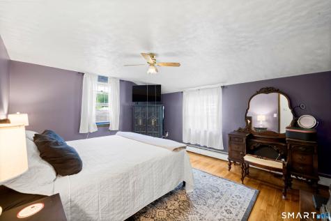 42 Oakwood Street Enfield CT 06082