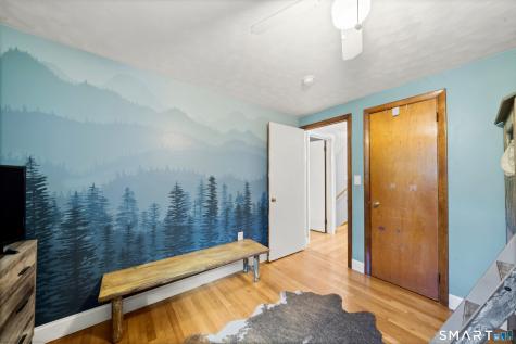 42 Oakwood Street Enfield CT 06082