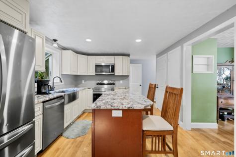 42 Oakwood Street Enfield CT 06082
