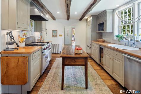 313 Umpawaug Road Redding CT 06896