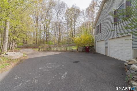 422 Jones Road Naugatuck CT 06770
