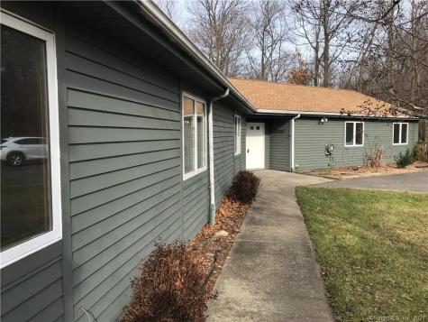 35 Yorktown Lane Naugatuck CT 06770