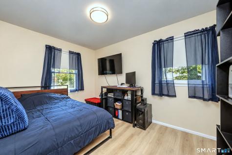 7 Glenridge Drive Ansonia CT 06401