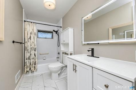 7 Glenridge Drive Ansonia CT 06401