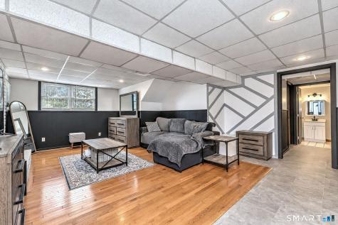 7 Glenridge Drive Ansonia CT 06401