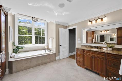 24 Ellridge Place Ellington CT 06029